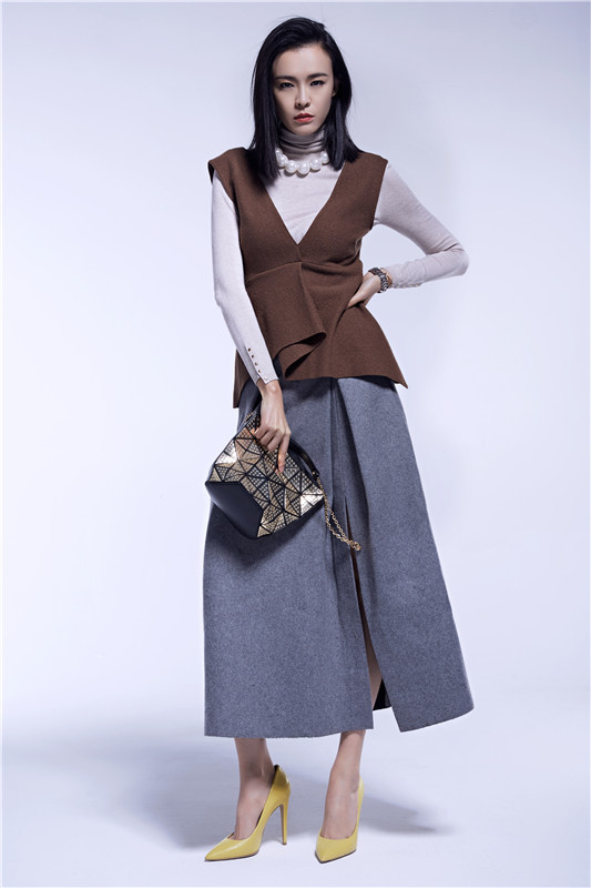 李艾最新時(shí)尚照片，時(shí)代先鋒的印記風(fēng)采