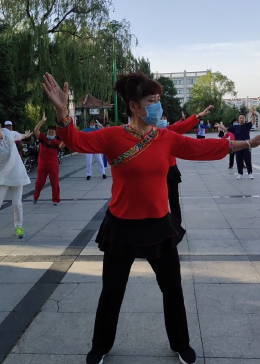 最新廣場舞火了，美了美了舞動風(fēng)采