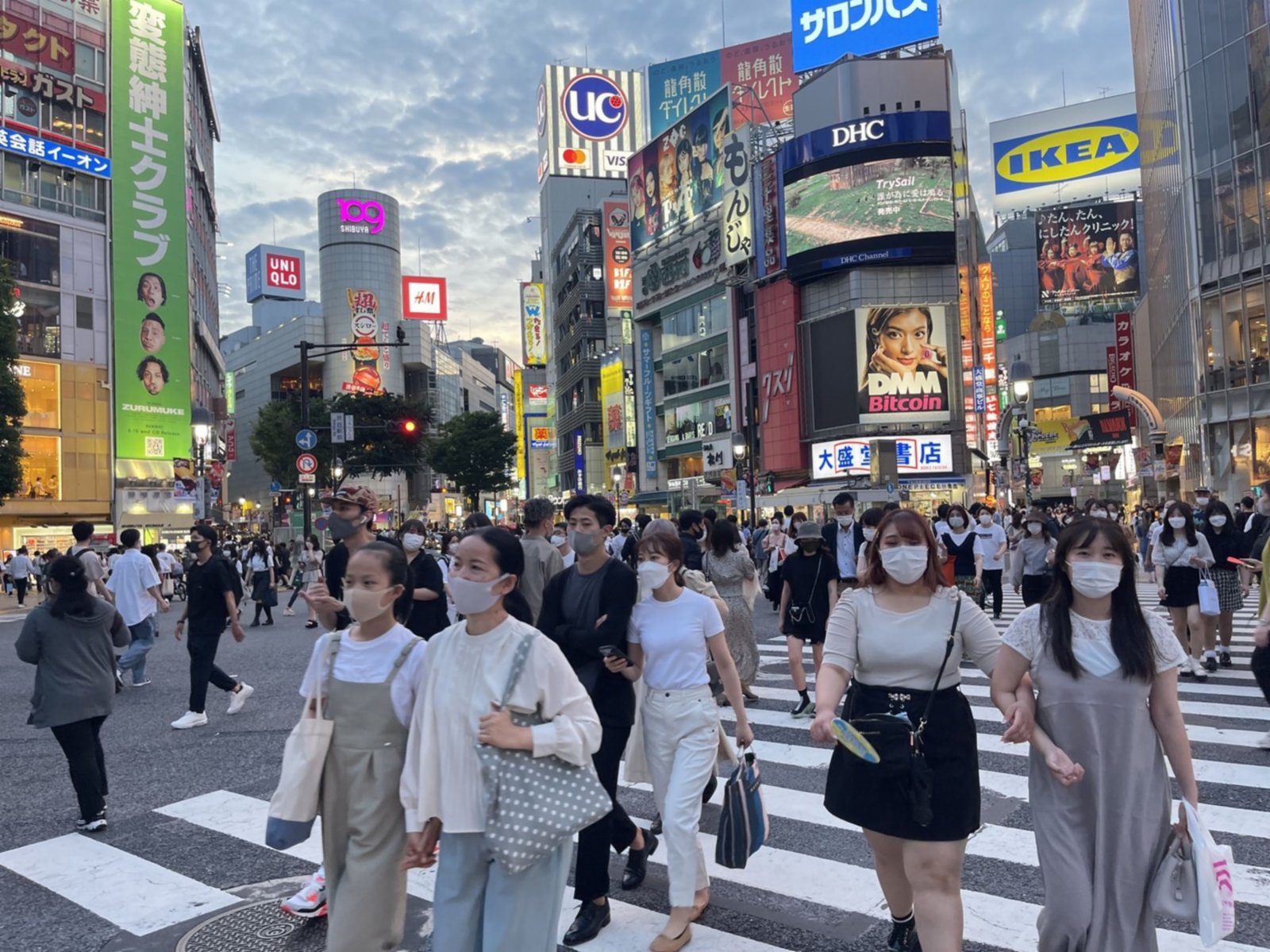 揭秘最新東京風(fēng)情，探索城市魅力大揭秘 ????