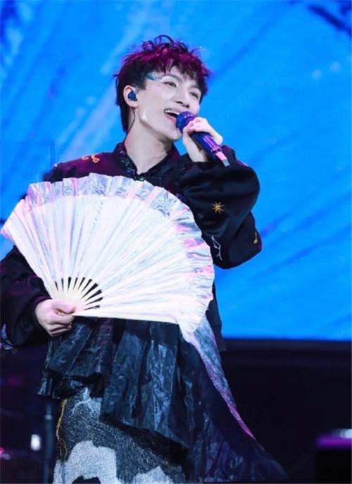 火花最新歌曲，自然美景之旅，探尋內(nèi)心的平和寧靜
