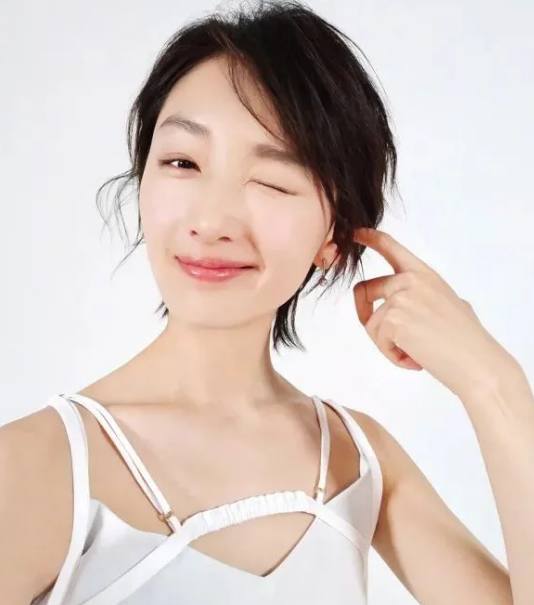 多元審美時代下的獨特魅力，小眼睛明星的魅力風采