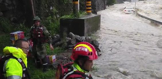 臺(tái)風(fēng)最新動(dòng)態(tài)，登陸與變化共舞，自信成就夢(mèng)想之路