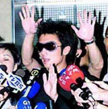 科技力量重塑明星形象，全新智能科技產(chǎn)品介紹