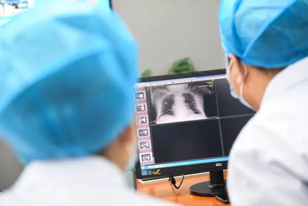 最新疫情動態(tài)圖，疫情與歡樂生活的交織
