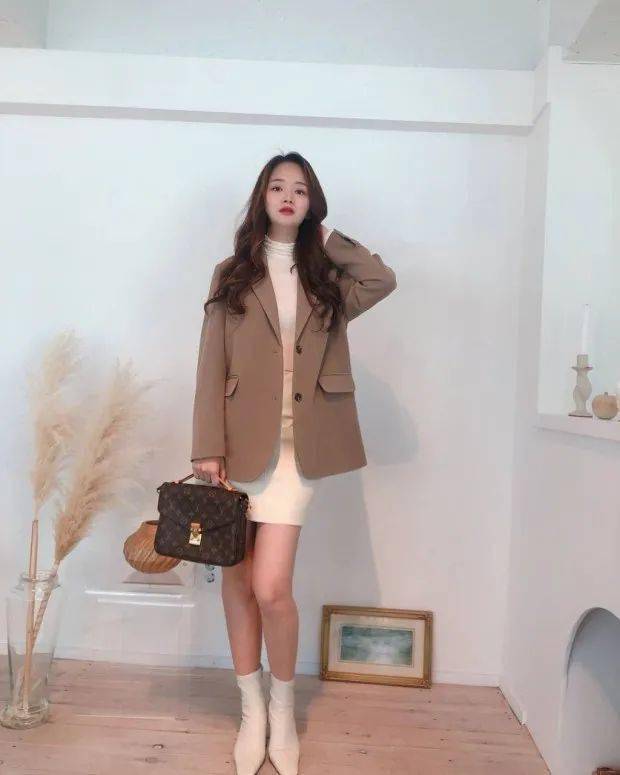 韓國新晉女主播作品探秘與欣賞，領(lǐng)略精彩瞬間
