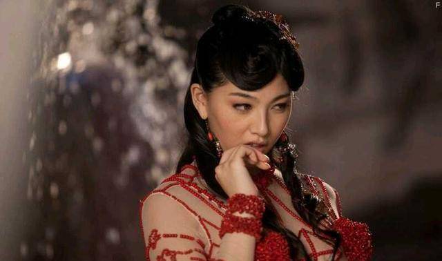 肉蒲團(tuán)女演員的勵(lì)志之旅，變化、自信與成就感的探索
