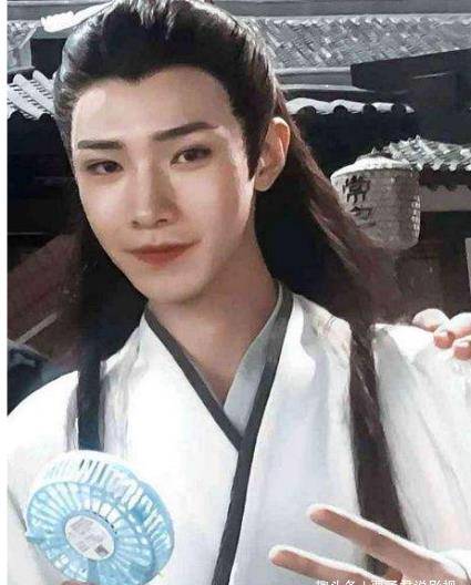 探尋舞臺(tái)與銀幕背后的藝術(shù)之旅，演員視鏡深度解析