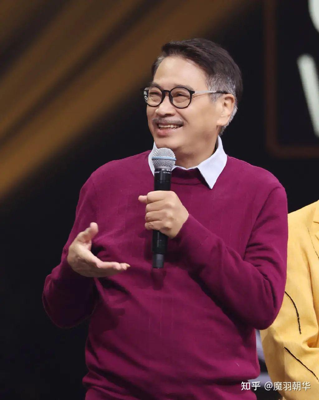 笑星男演員，從舞臺(tái)到心靈的自信閃耀之旅，成就感的追求之路