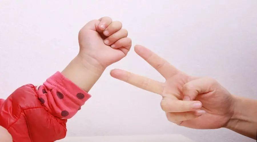 幼兒大班最新趣味手指游戲集錦，玩轉(zhuǎn)手指游戲，快樂成長！
