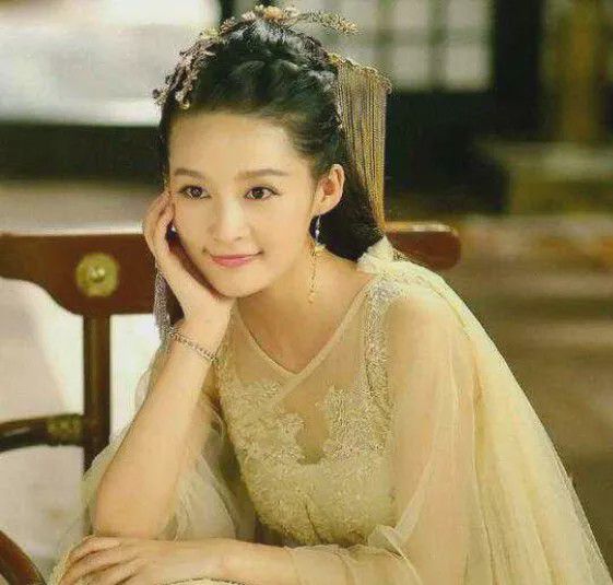 荊小八在楚喬傳中的熱血演繹，傳奇演員展現(xiàn)角色魅力！