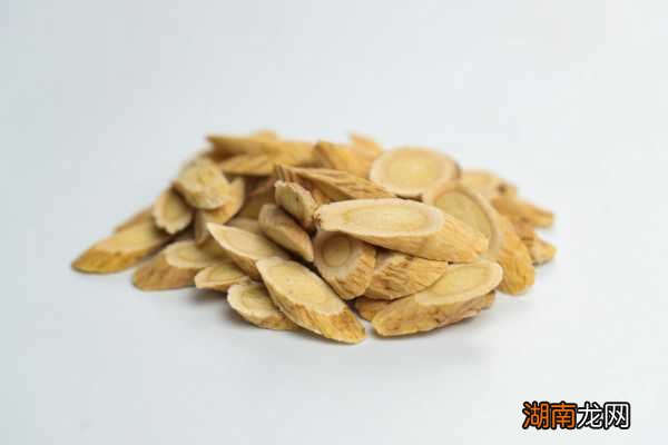 黃芪價(jià)格揭秘，黃芪價(jià)值背后的友情故事