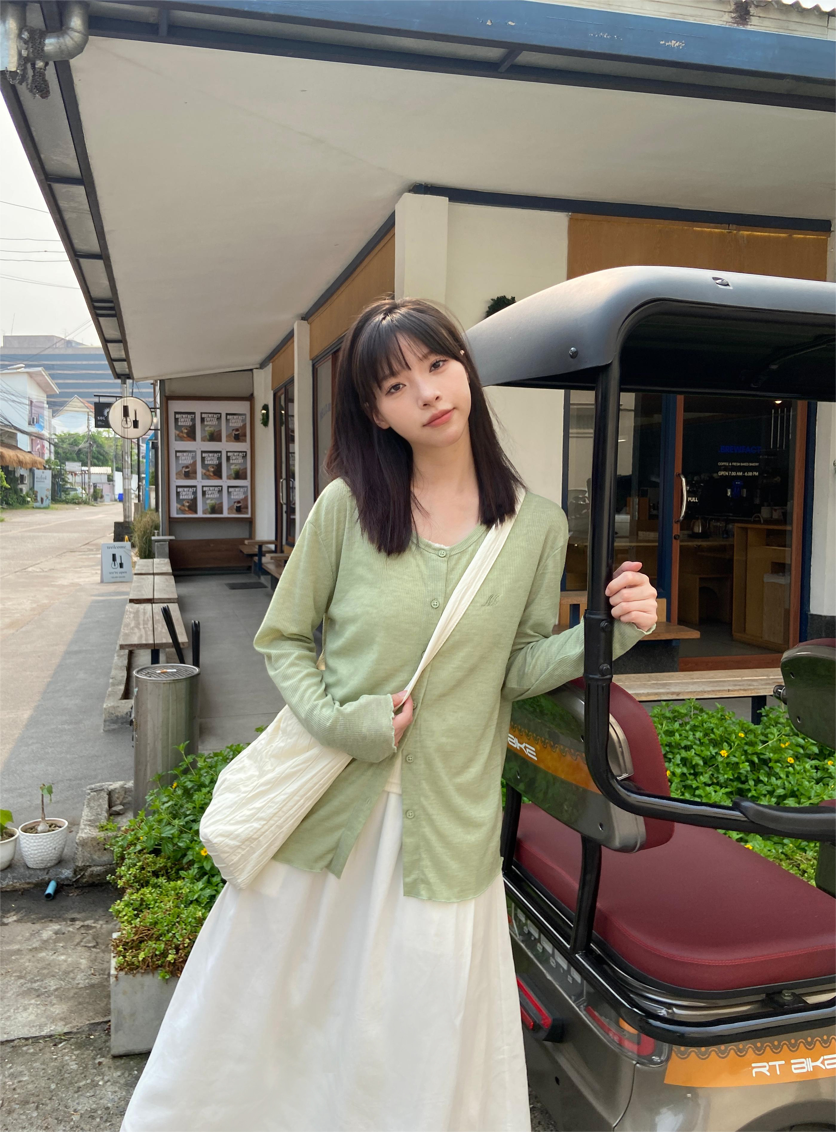 探索小巷中的隱藏美食寶藏，最新素人美食之旅 2024