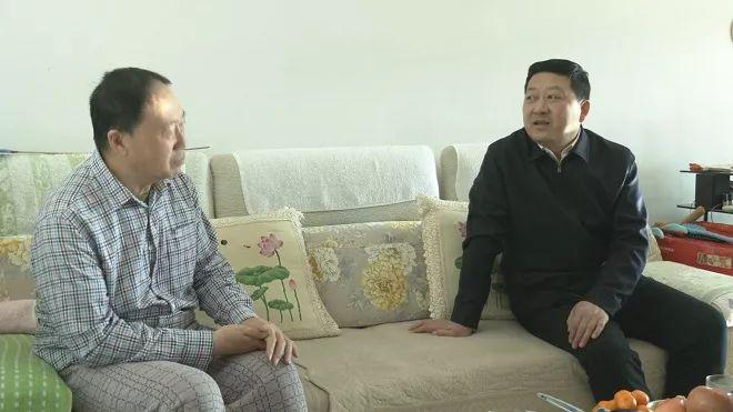 時(shí)政新聞速遞，最新動(dòng)態(tài)大揭秘，新鮮資訊不容錯(cuò)過！