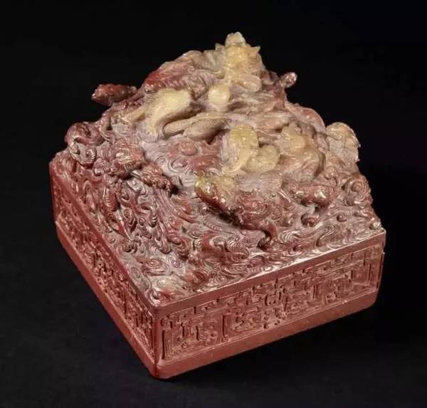 時代之光下的璀璨明珠，最新款寶雕亮相！